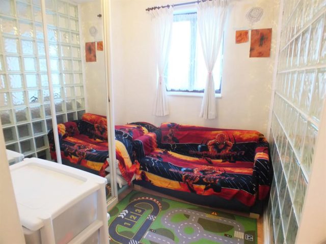  Image of 1 bedroom Flat for sale in Tasker Close Harlington Hayes UB3 at Harlington  Harlington, UB3 5LD